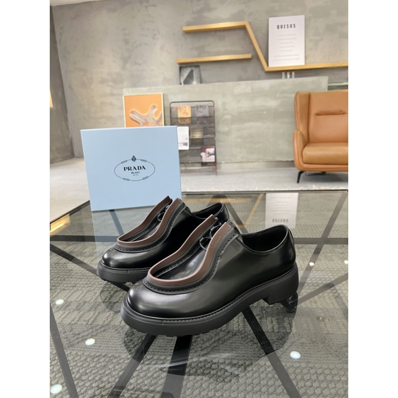 Pra*a leather shoes